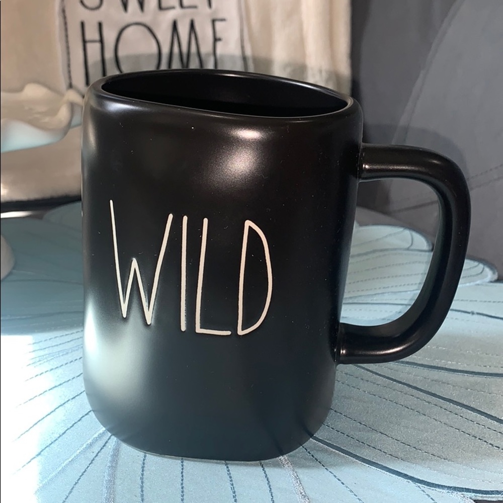 Rae Dunn mug